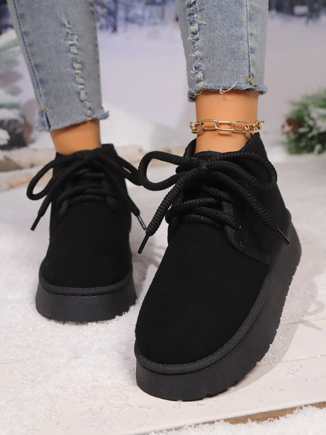Abigail | Suede lace-up boots with a round neckline and platform sole