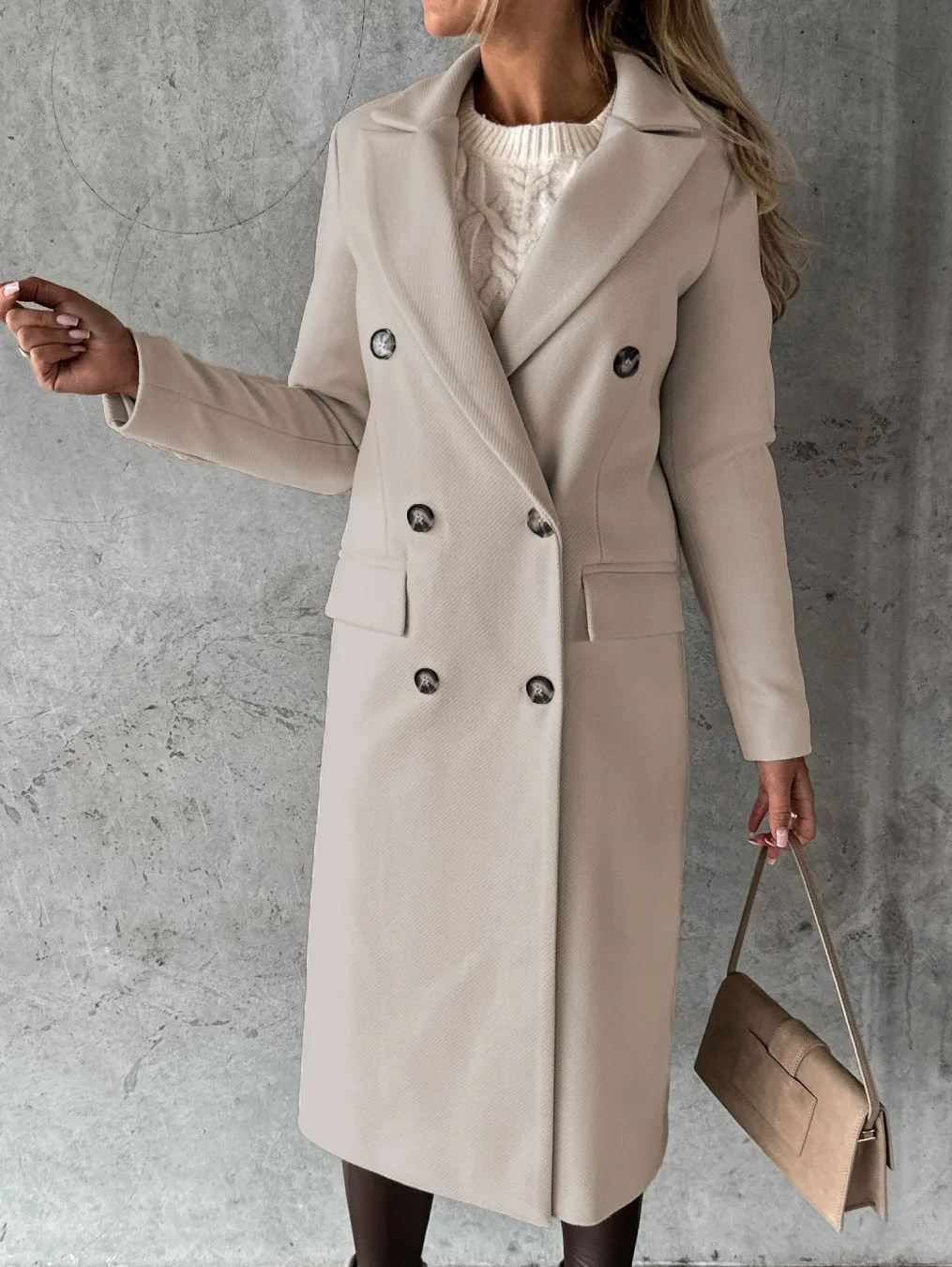 Renata | Casual and effortless winter garment