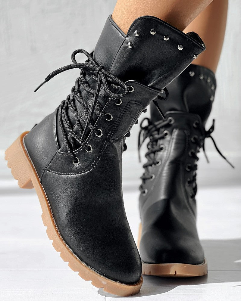 Helga | Modern and supportive orthopedic boots.