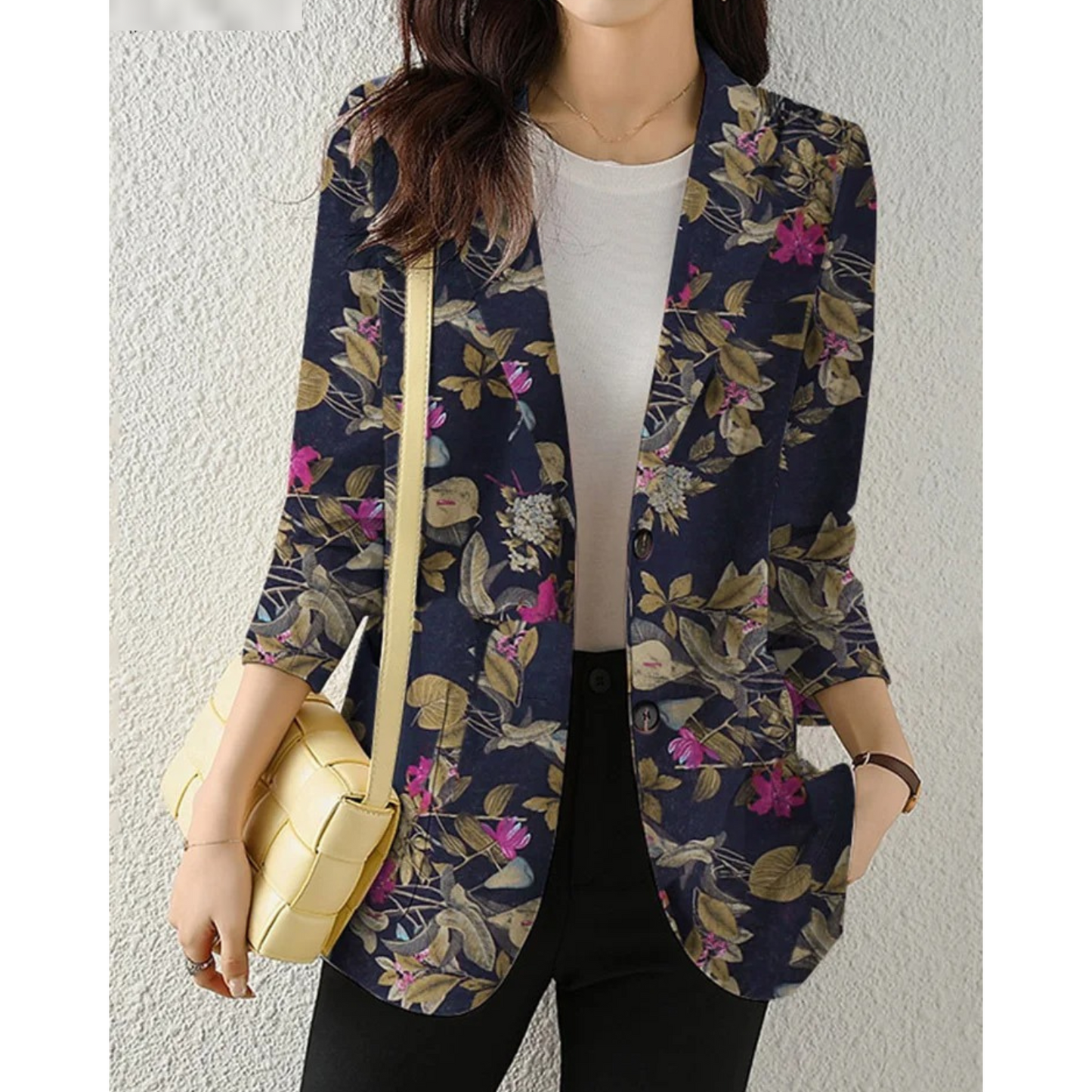Antonia | Casual and effortless winter garment
