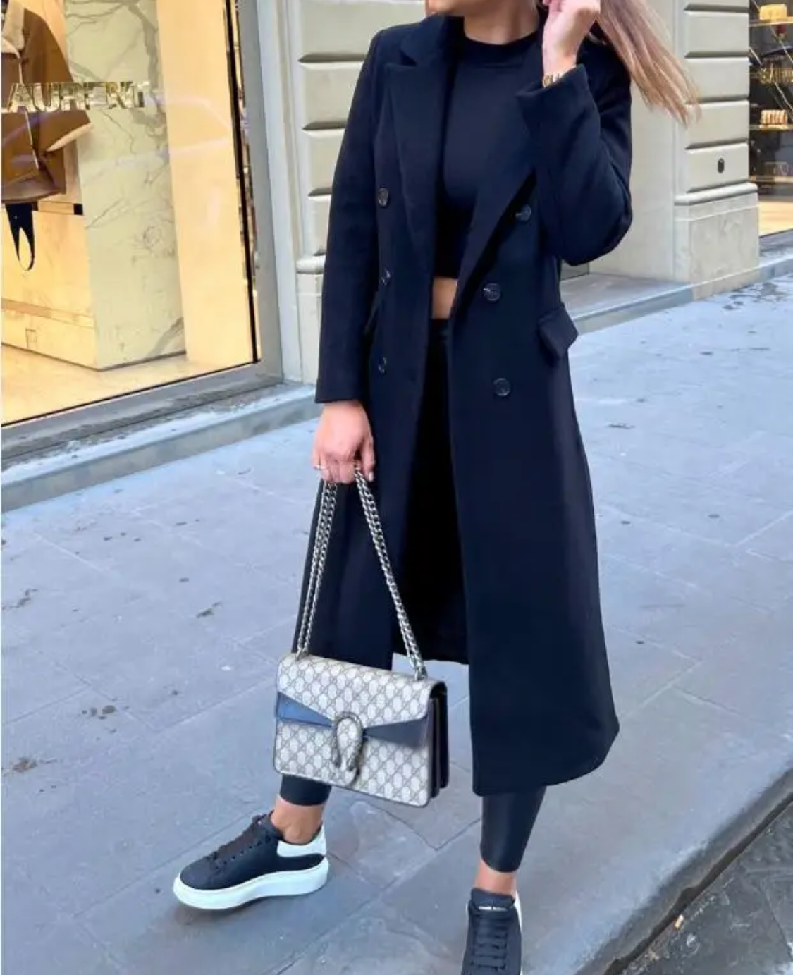 Fernanda | Classic and comfortable winter garment