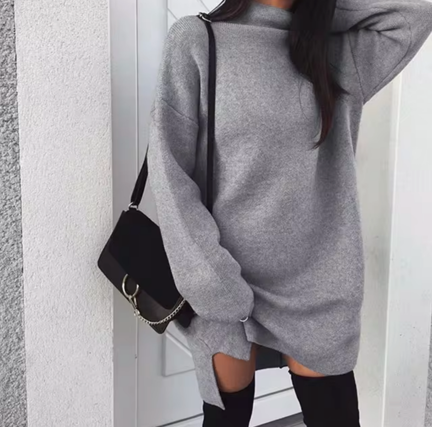 Maricarmen | Loose-fitting knitted dress with a turn-down collar