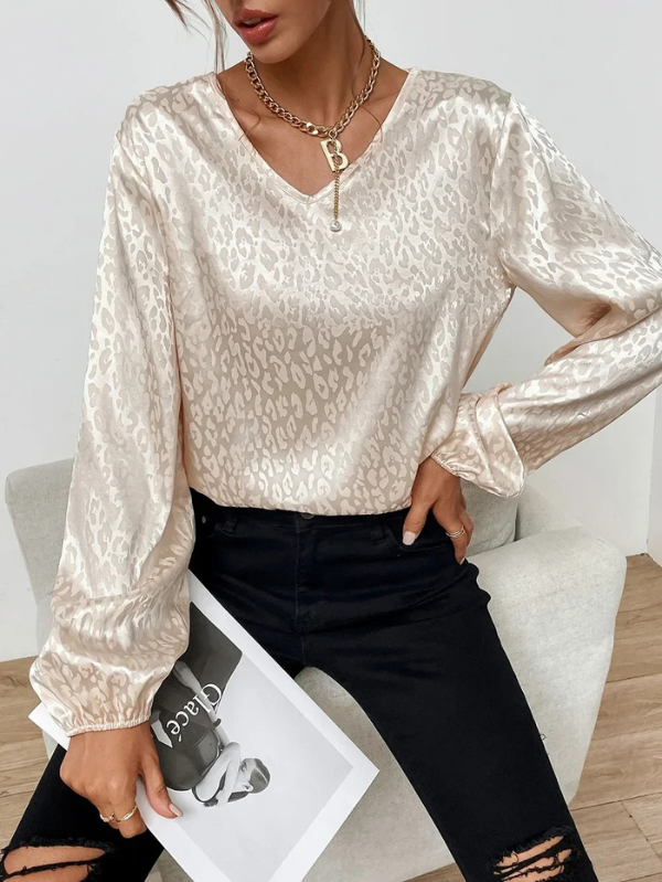 Logan® | Loose Long Sleeve V Neck Leopard Print Blouse