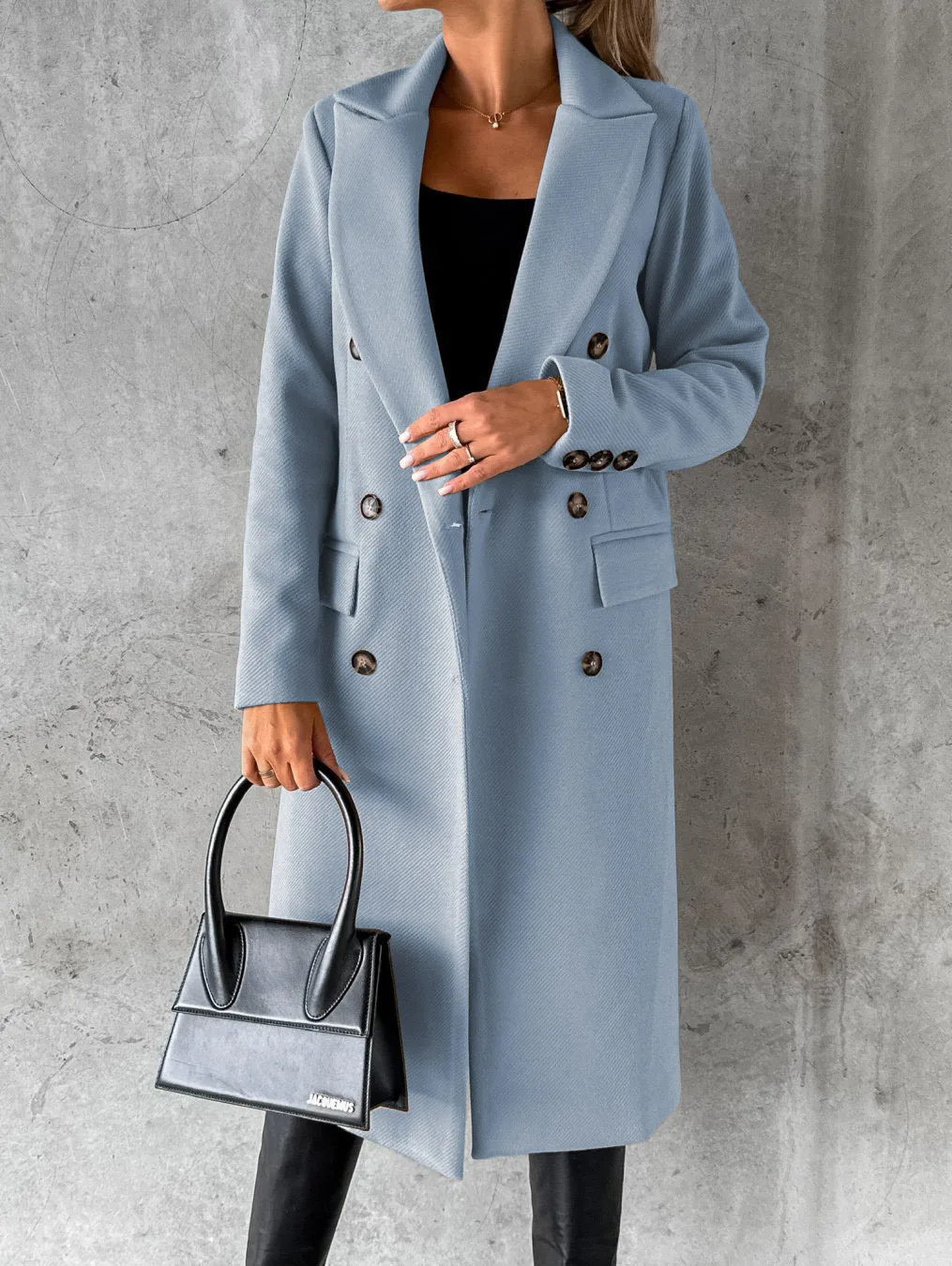 Renata | Casual and effortless winter garment