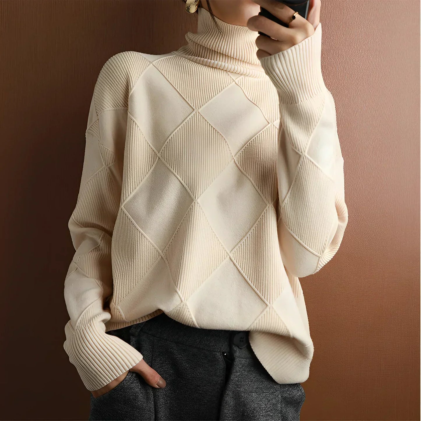 Oriana | Structured turtleneck sweater