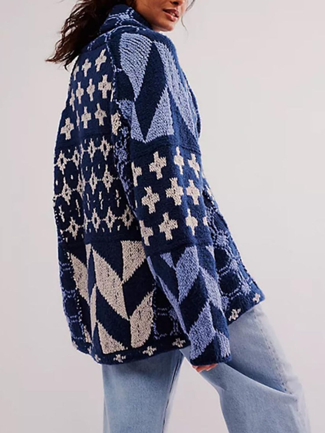Manuela | Long sleeve cardigan with buttons and cross graphic