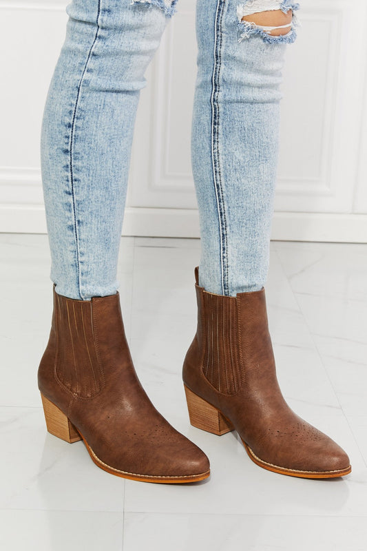 Paula | Casual and supportive orthopedic shoes