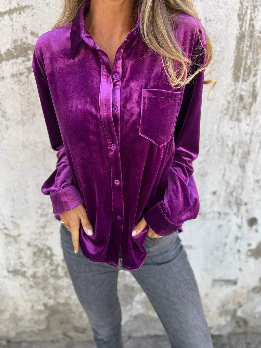 Carla® | Luxurious velvet shirt