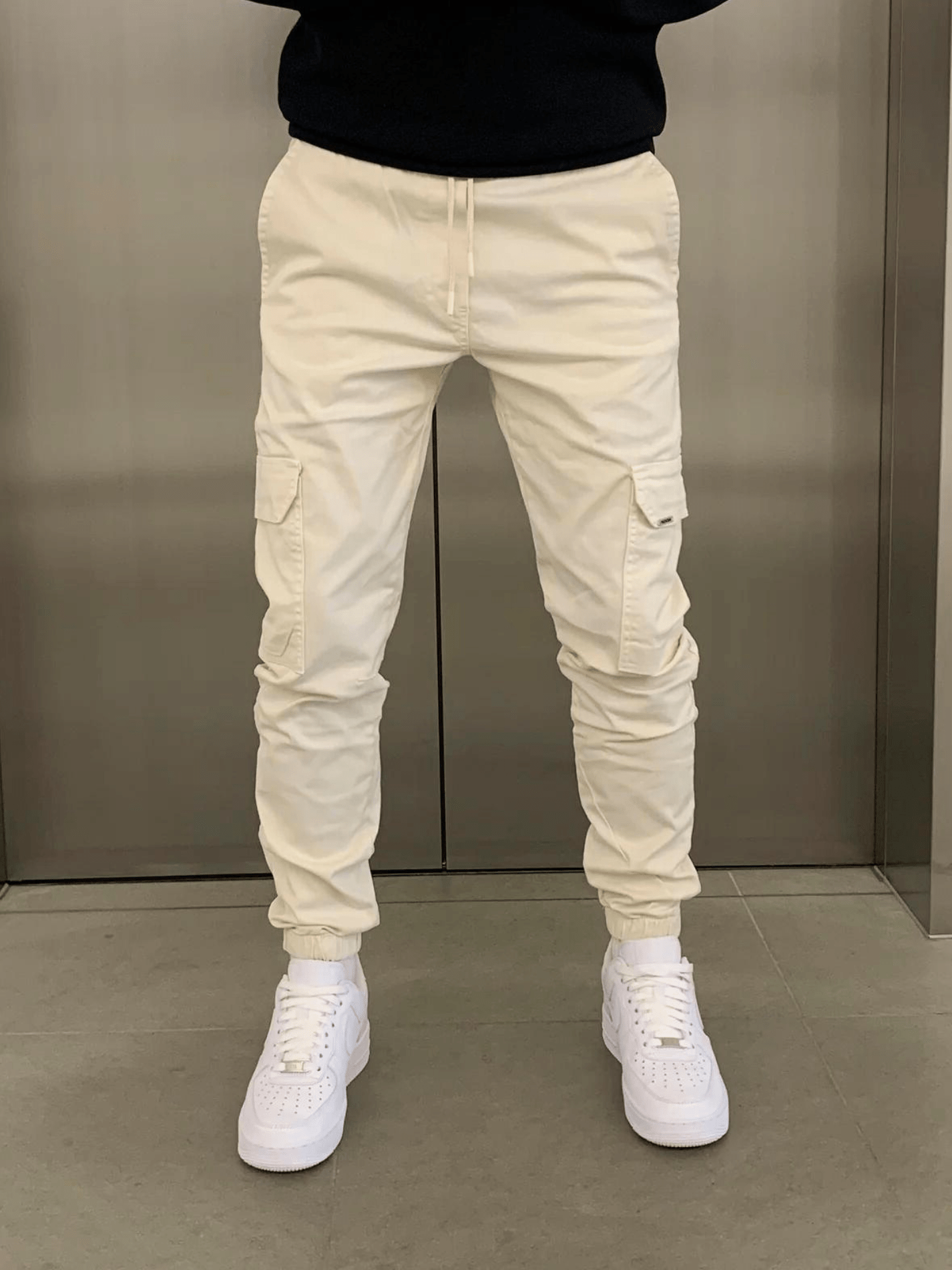 Men's Slim Cargo Jogger Pants with Adjustable Waist and Multiple Pockets