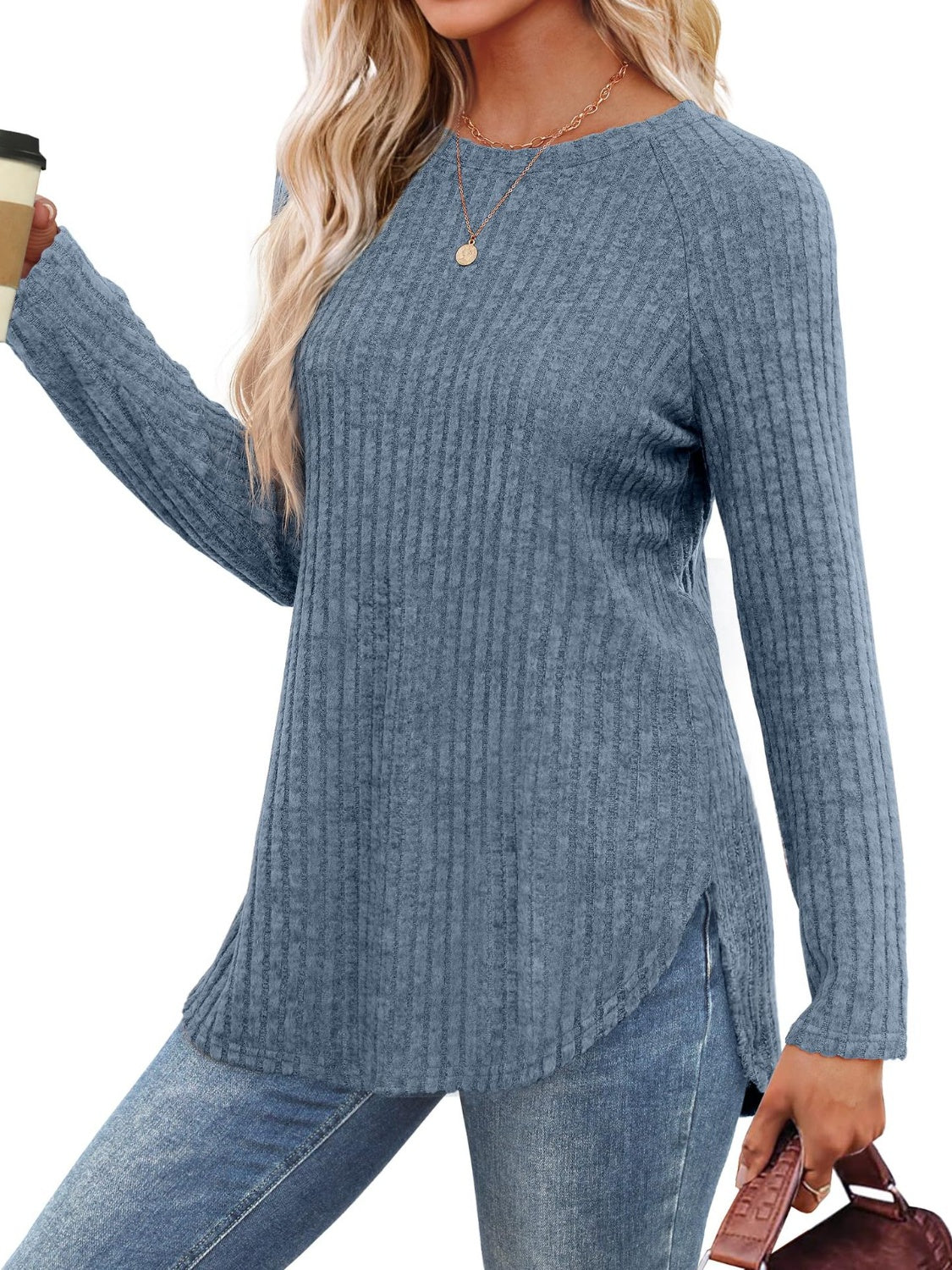 Lucrezia | T-shirt with a crew neck and raglan sleeves