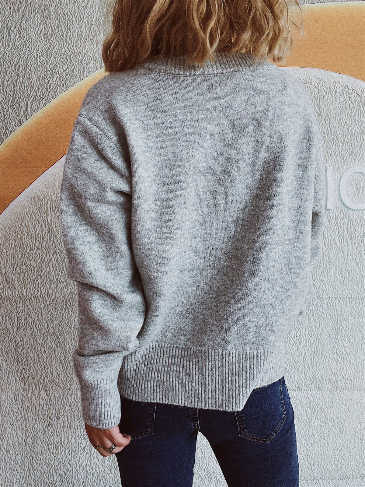 Beate | Long-sleeved cardigan with bow and round neckline and buttons