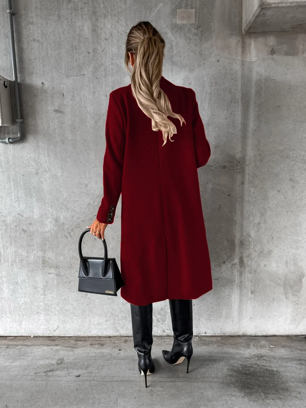 Renata | Casual and effortless winter garment