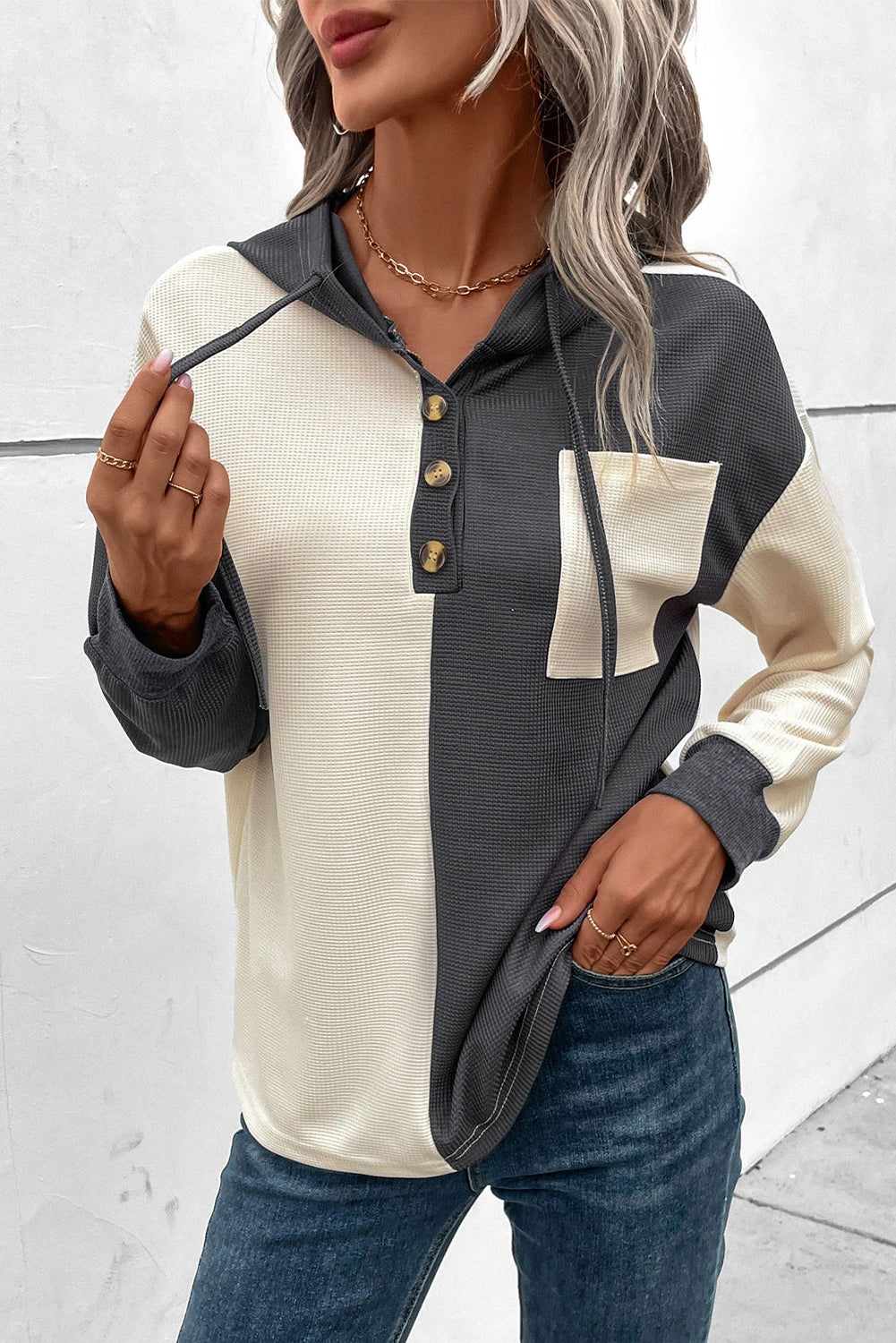 Delfina | Fashionable and minimalist winter hoodie