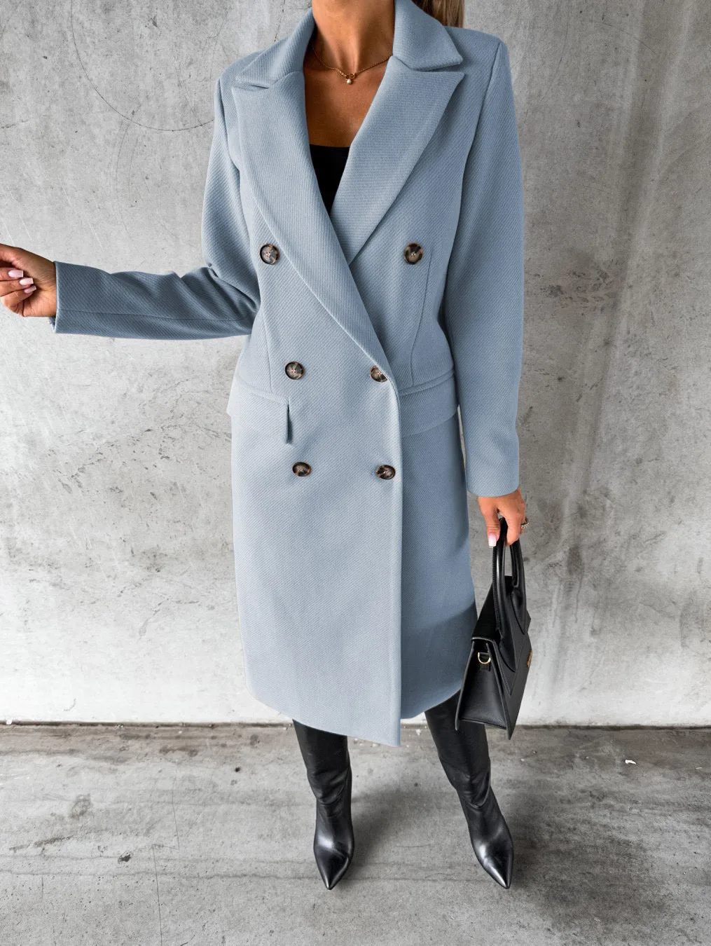 Renata | Casual and effortless winter garment