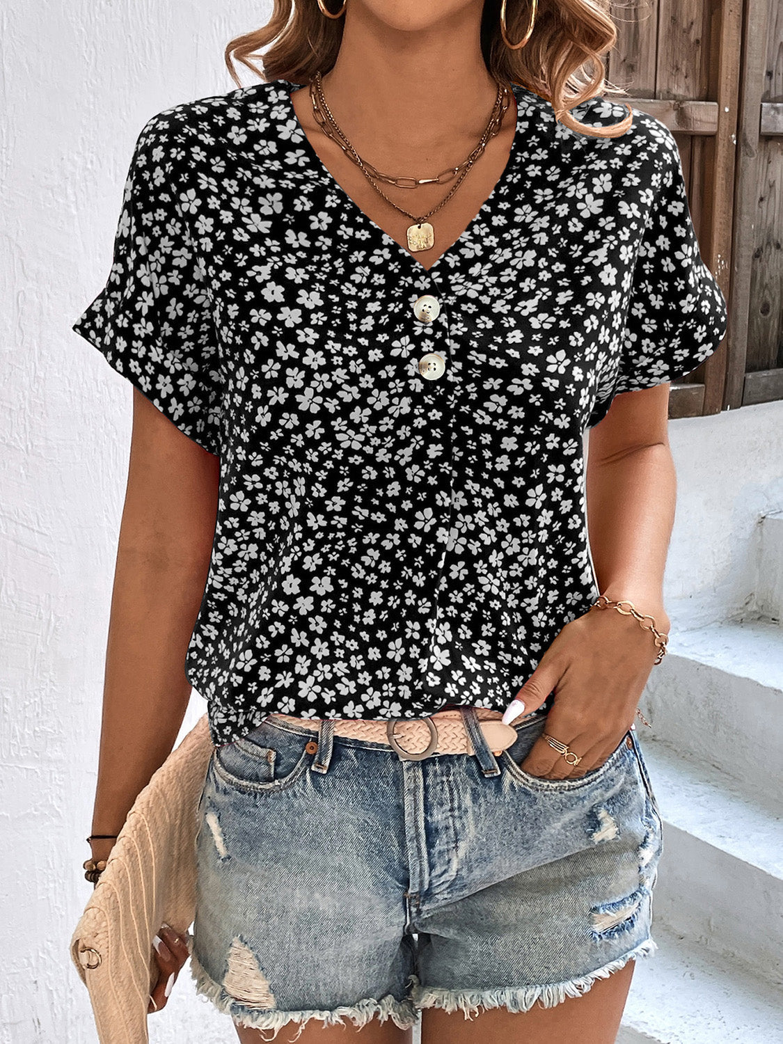 Avery® | Casual Floral Short Sleeve V-Neck Blouse