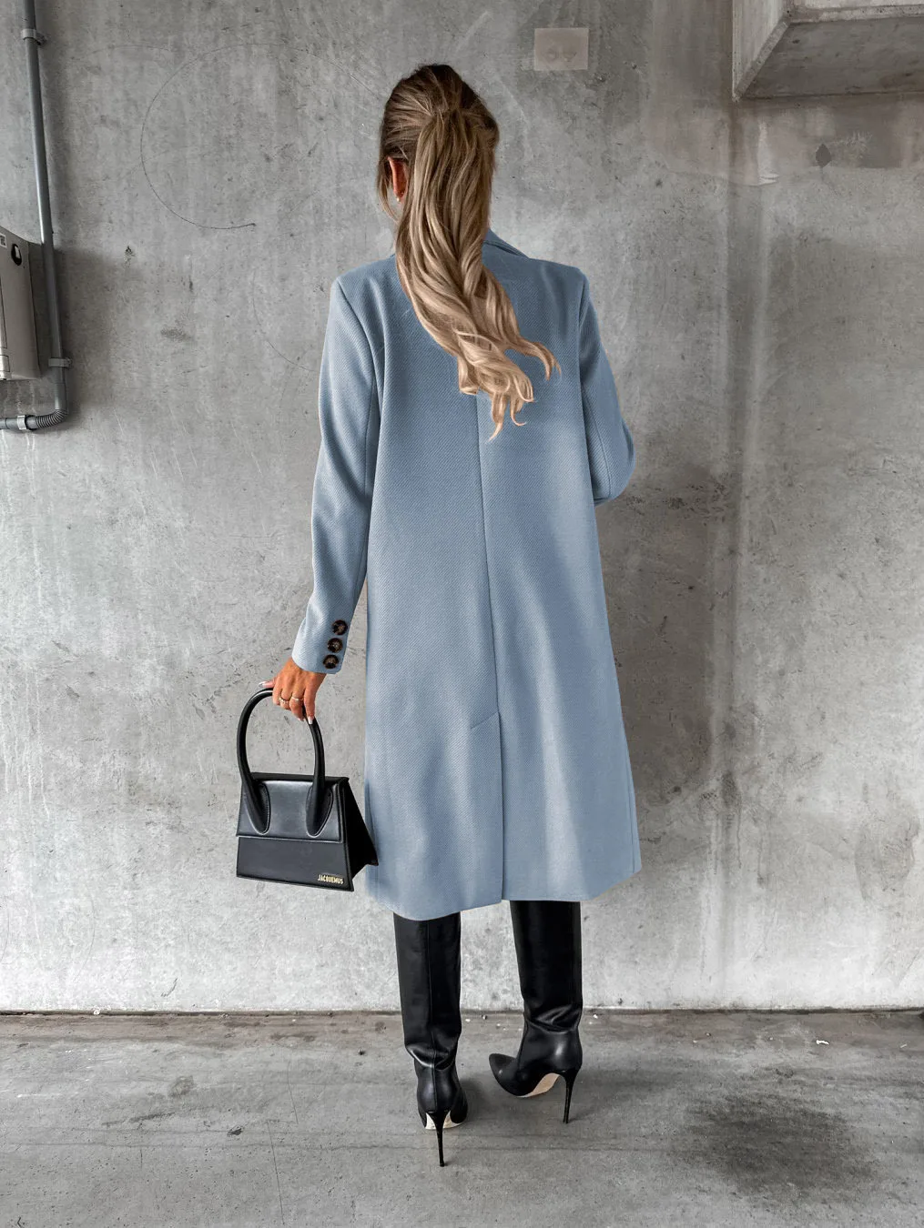 Renata | Casual and effortless winter garment