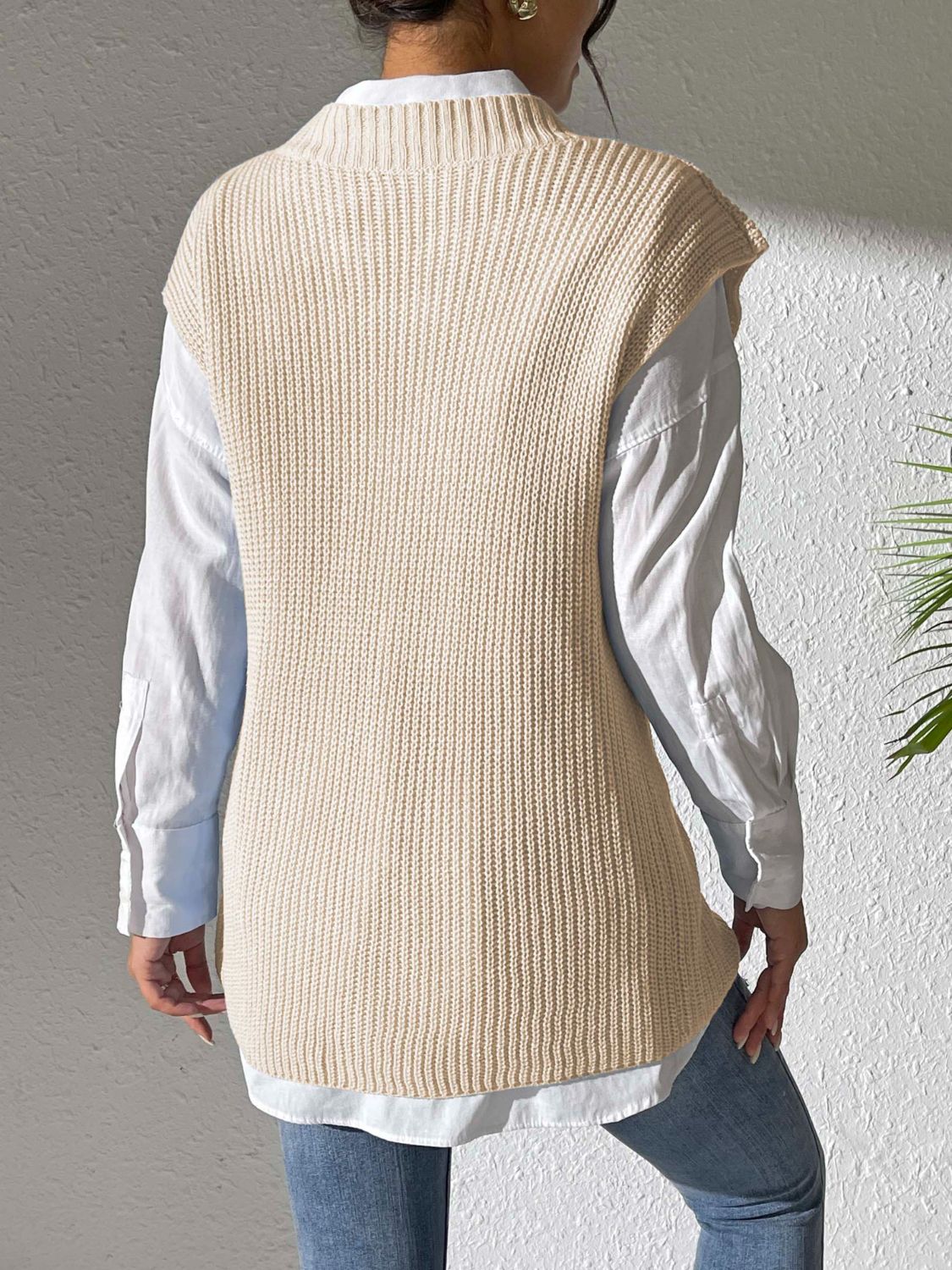 Ida | V-neck sweater vest