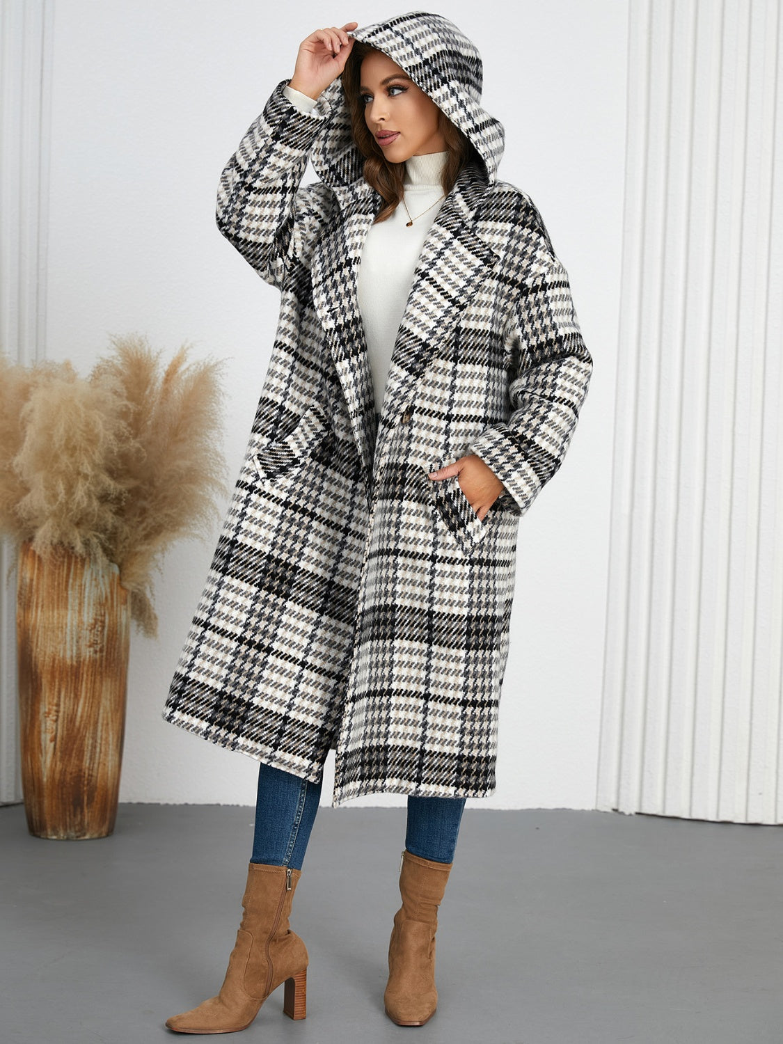 Abigail | Checked double breasted long sleeve coat