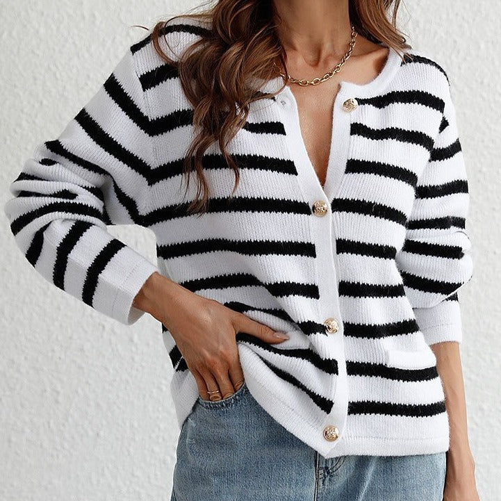 Tania | Effortless and trendy winter sweater