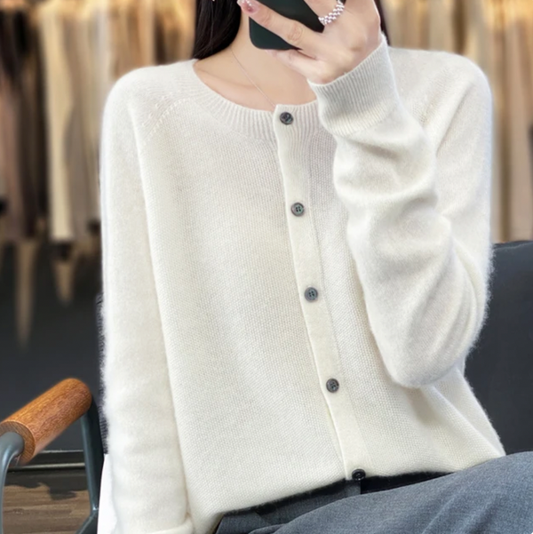 Angelica – Soft cardigan with buttons