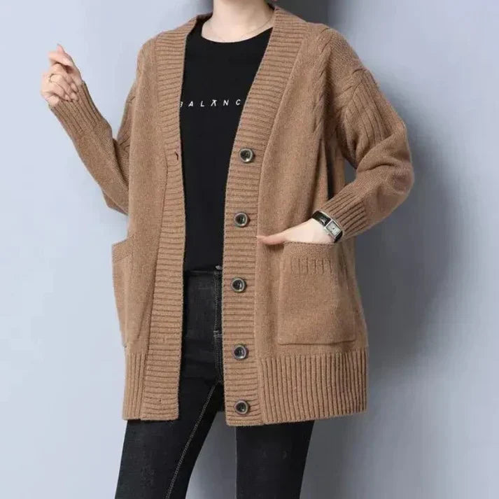 Samanta | Fashionable and effortless winter cardigan
