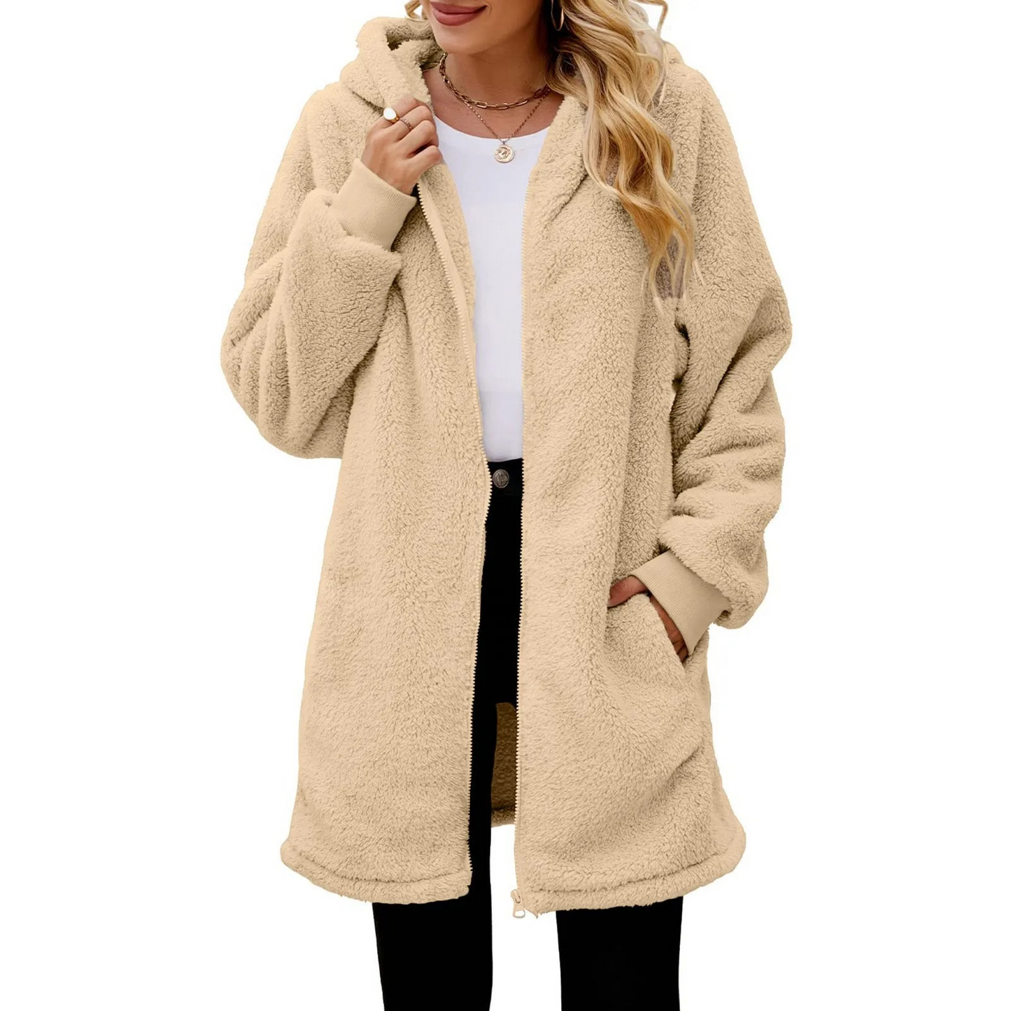 Valeria | Relaxed and elegant winter garment.