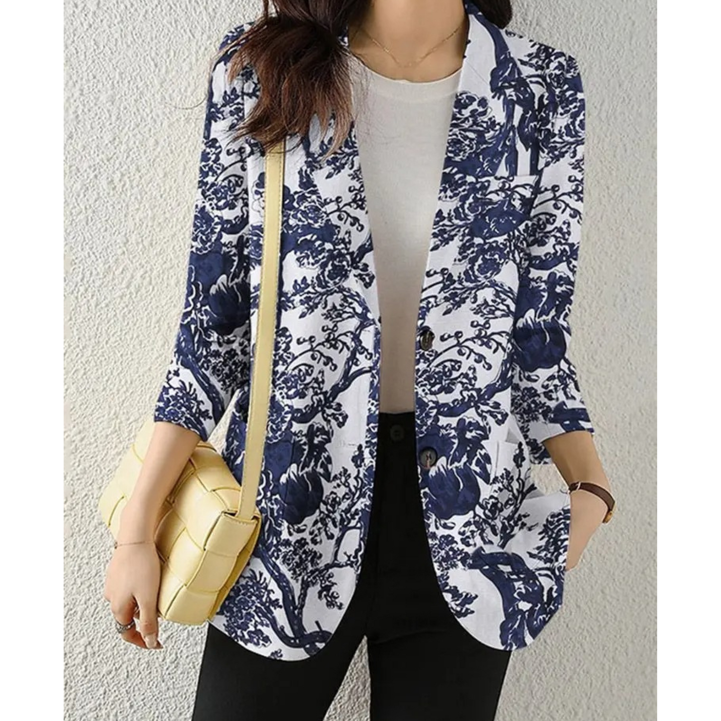Antonia | Casual and effortless winter garment