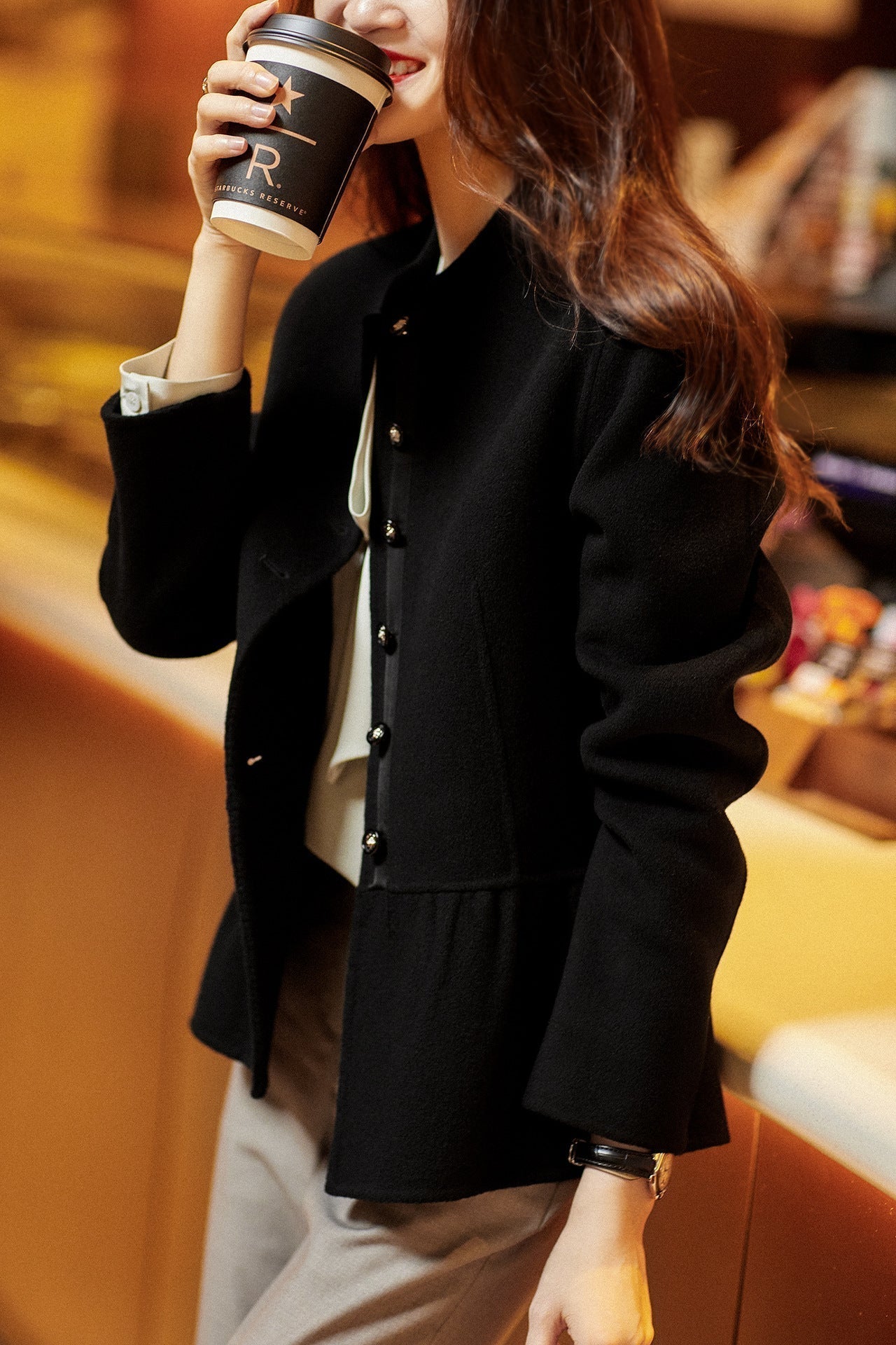 Yolanda | Chic and versatile winter garment
