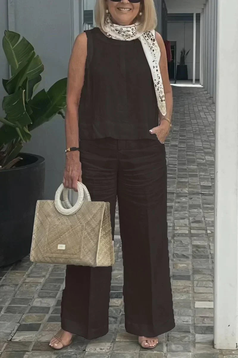 Giovanna® | Elegant Sleeveless Outfit
