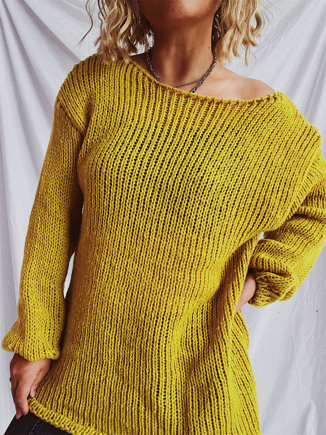 Bernadette | Sweater with a boat neckline and dropped shoulders