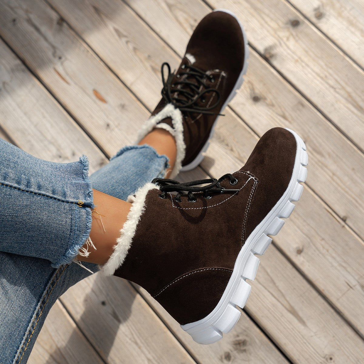 Brenda | Elegant and detailed supportive shoes