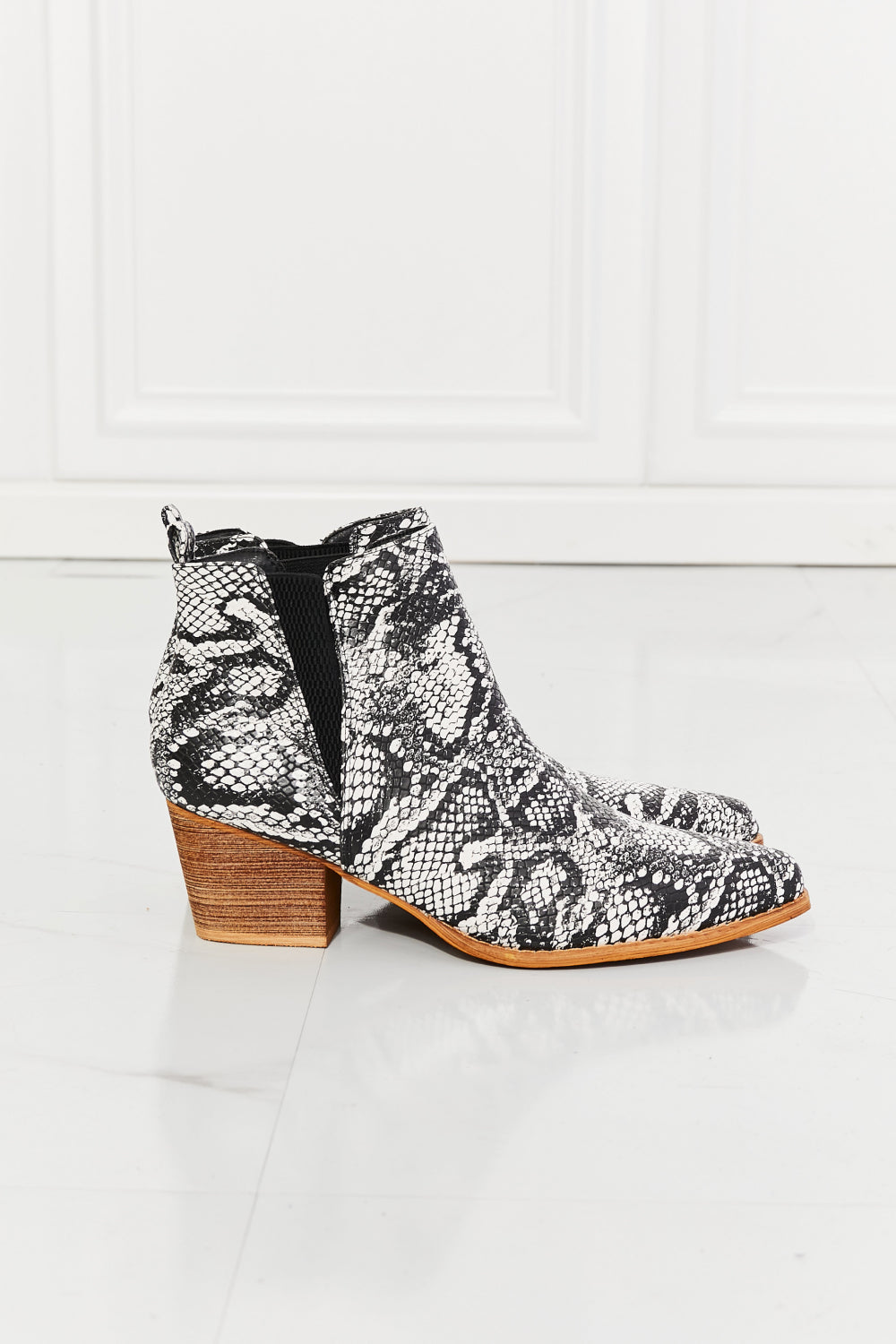 Maricarmen | Supportive and fashionable orthopedic footwear