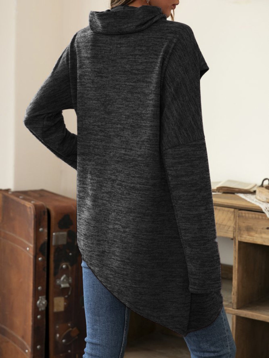 Matilde | Long sleeve t-shirt with asymmetric hem and cowl neckline