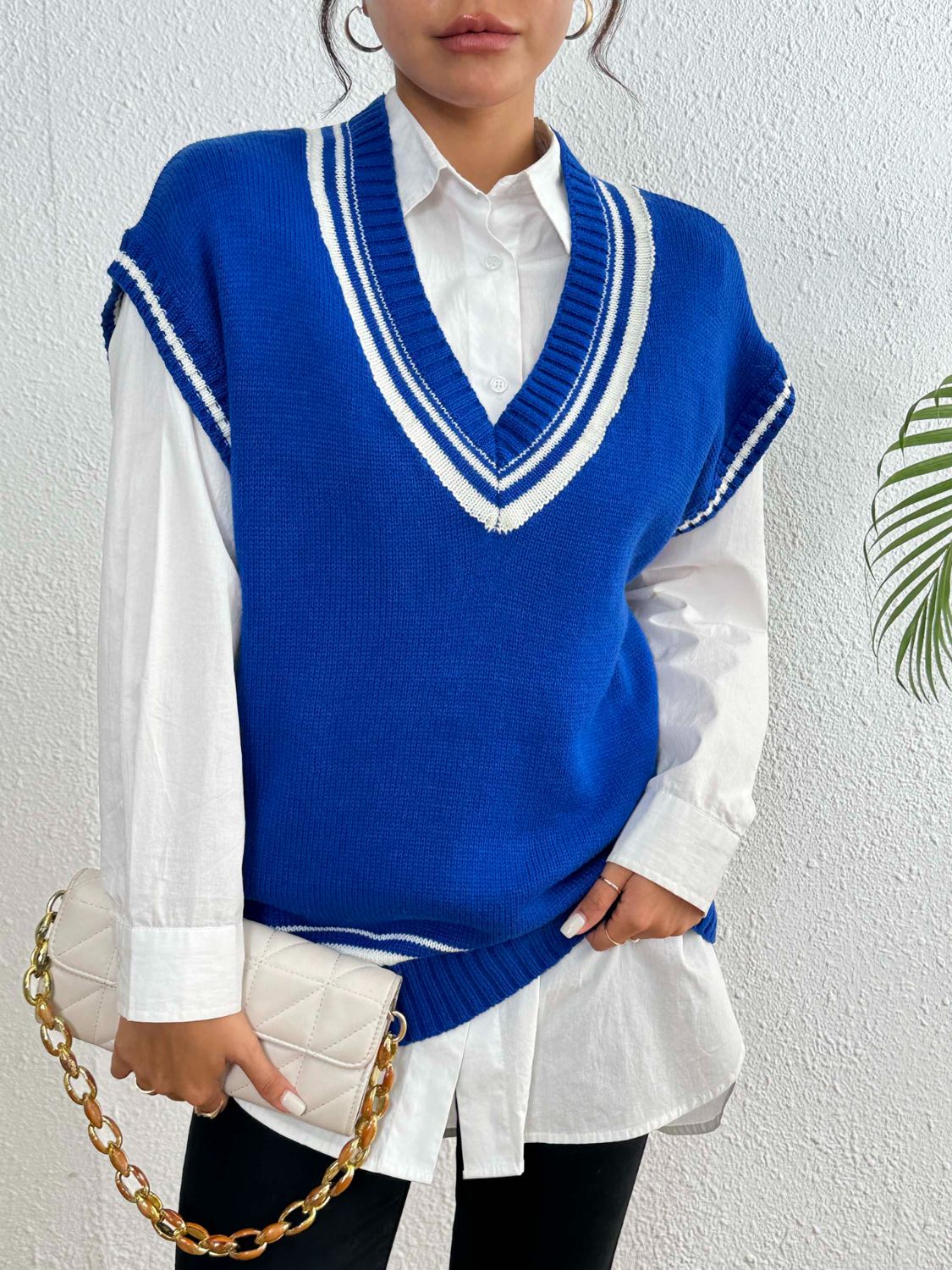Margherita | Sweater vest with contrast trim and V-neck