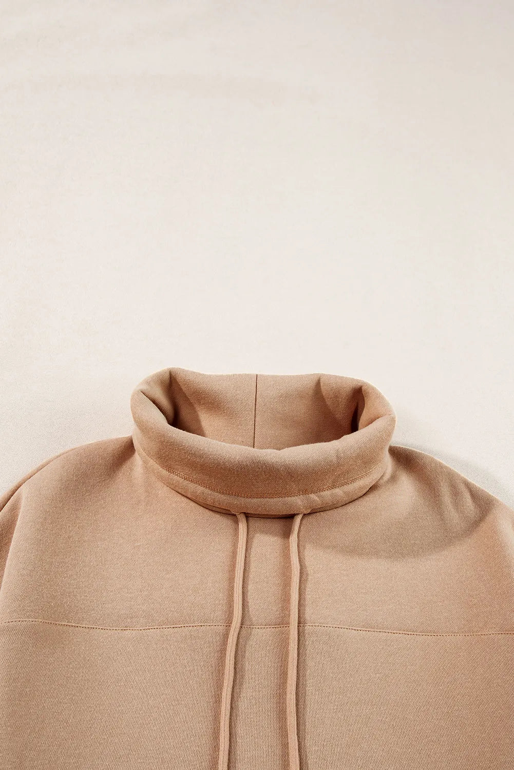 Camila | Long-sleeved sweatshirt with turtleneck and drawstring