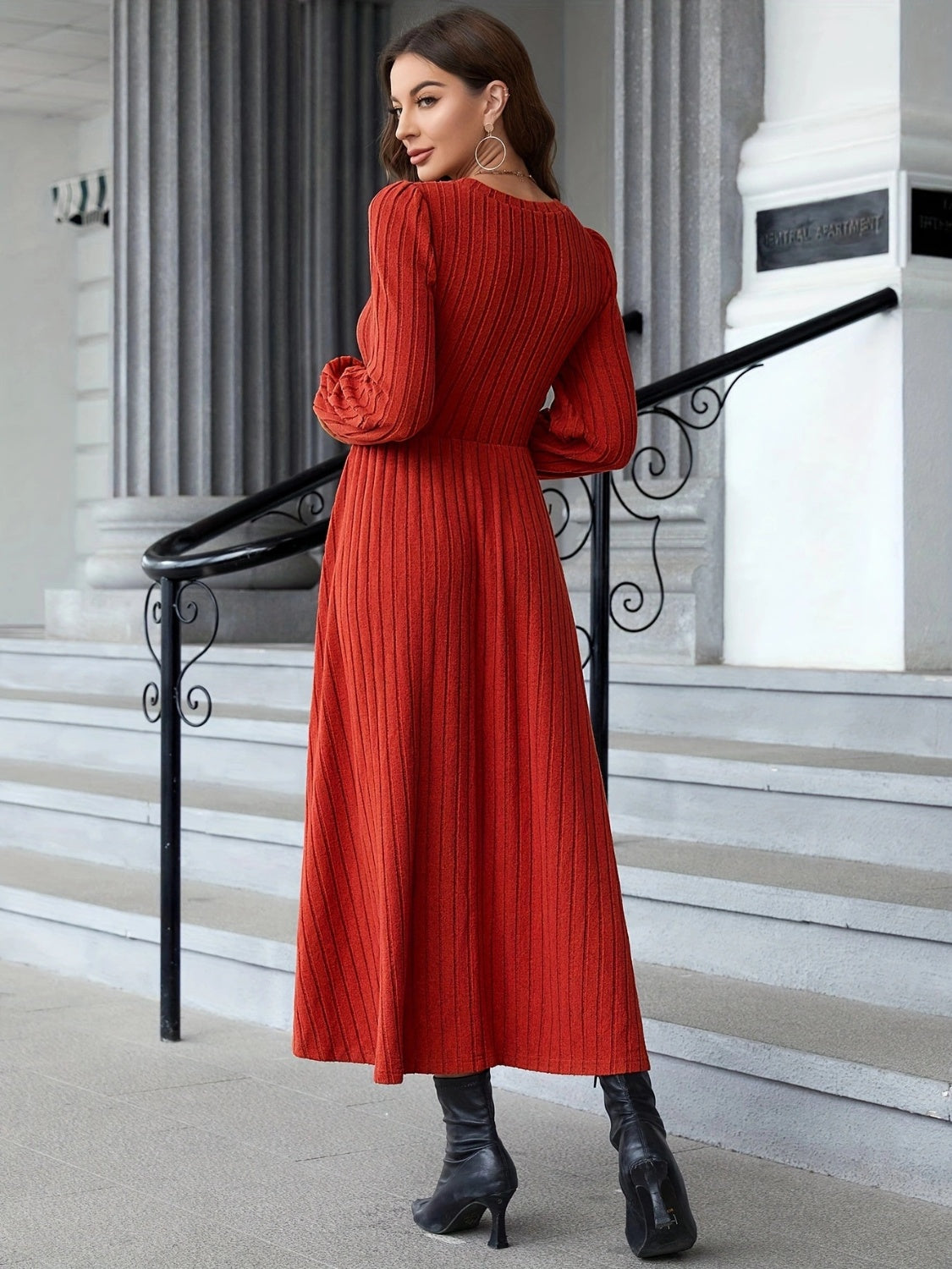 Agnes | Ribbed long sleeve dress with a crew neck
