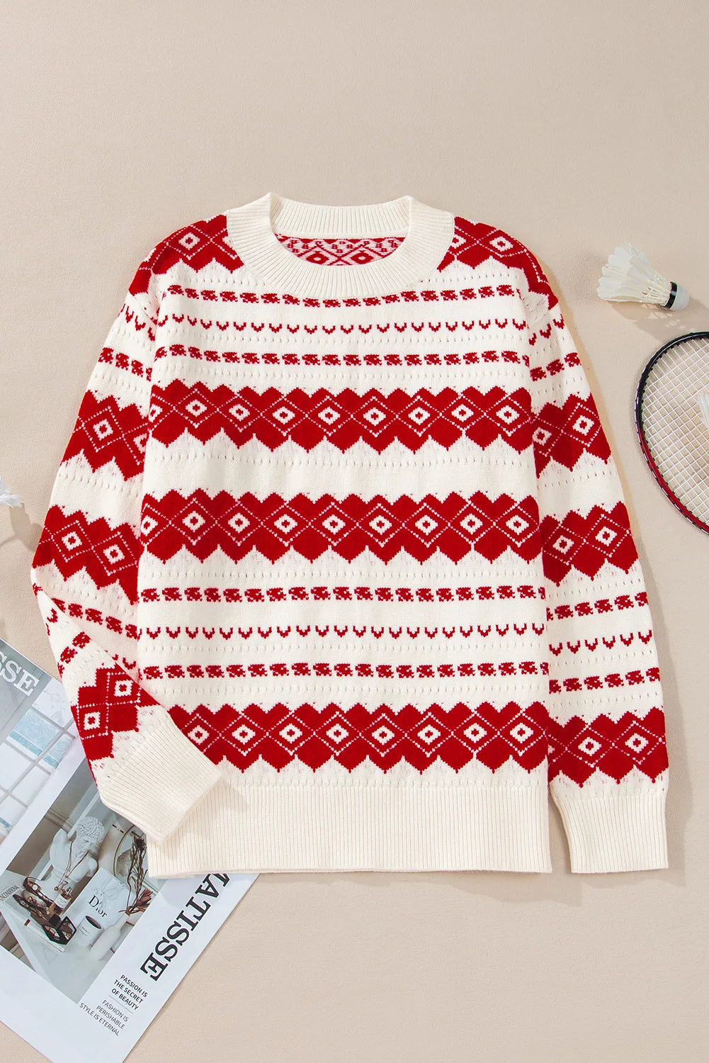 Claudia | Pullover with a geometric crew neck and dropped shoulders
