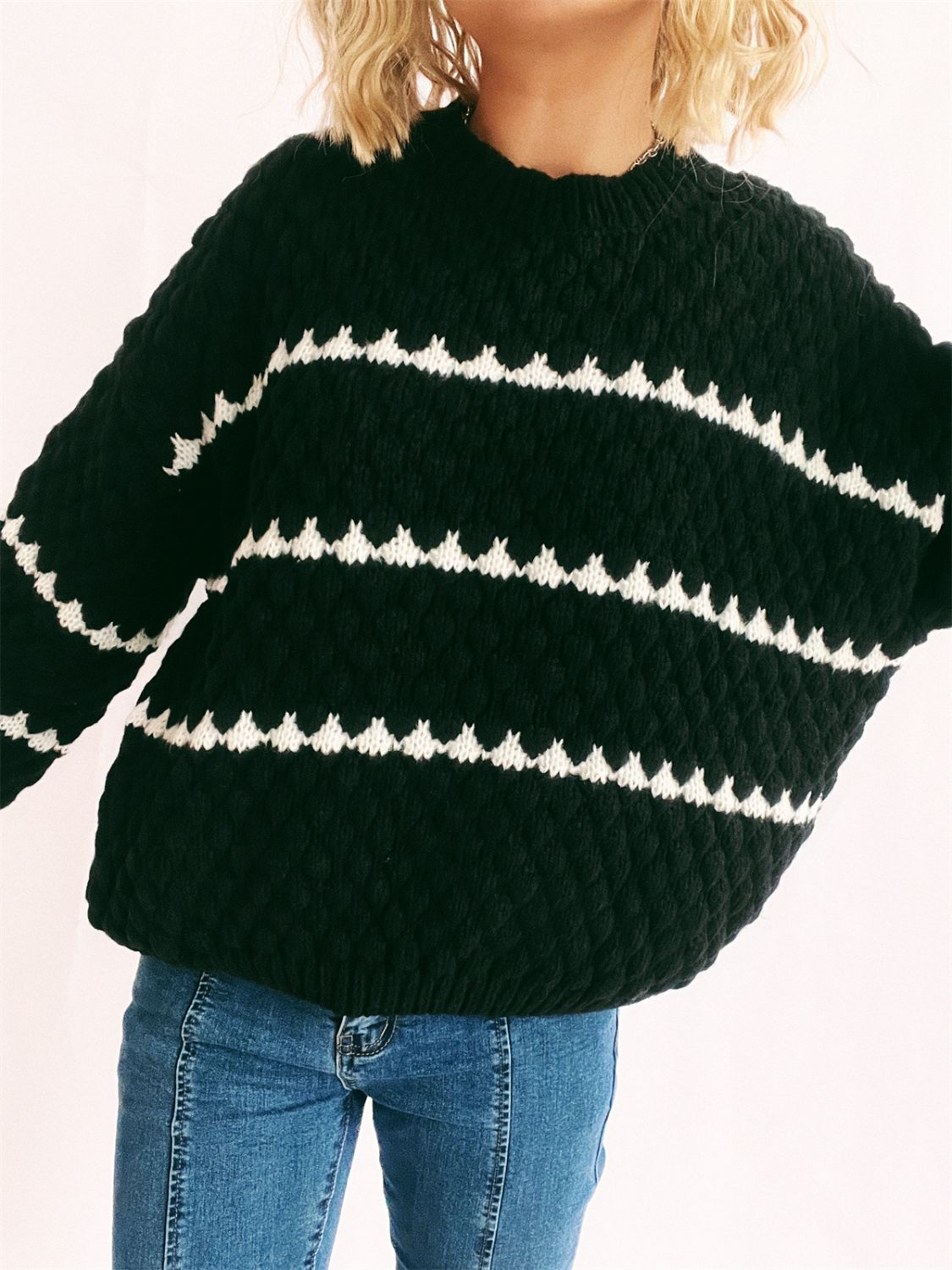 Bianca | Long-sleeved sweater with contrasting stripes and a crew neck