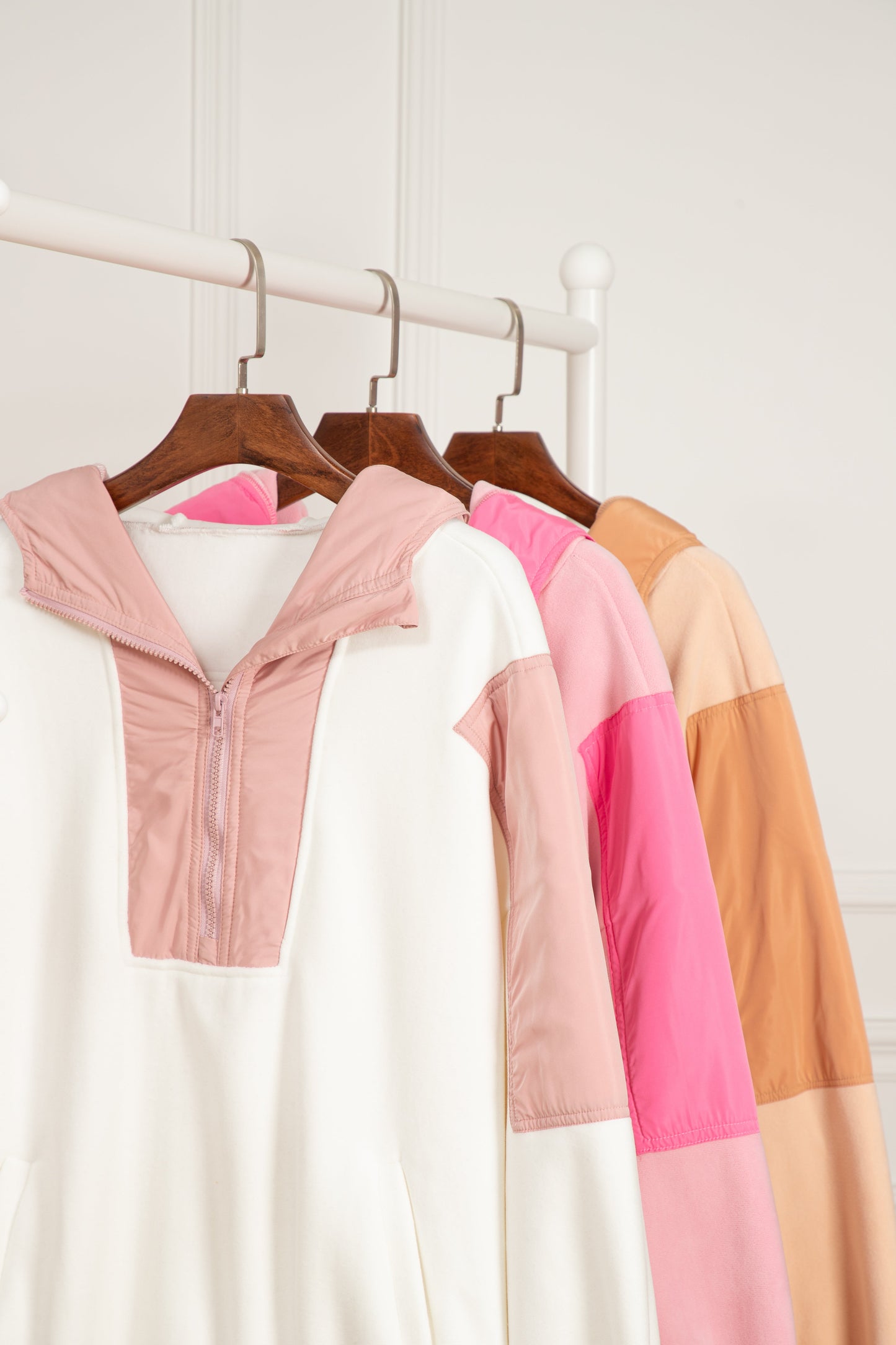 Leila | Modern and comfortable winter hoodie