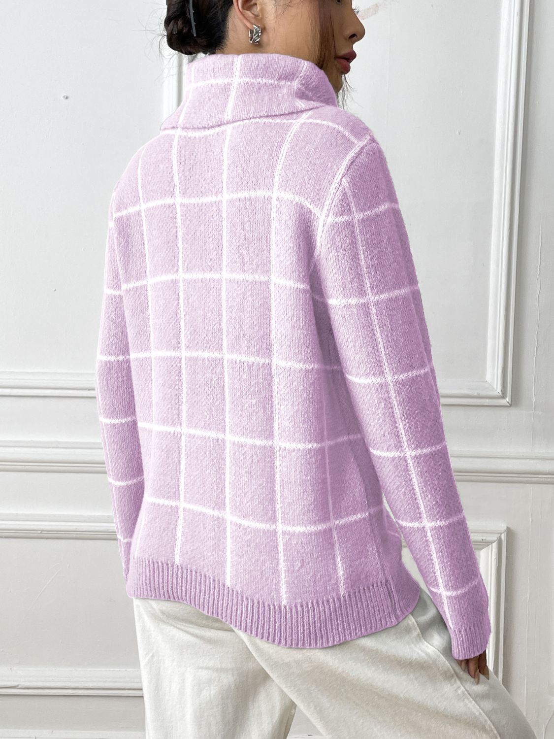 Marianna | Long-sleeved turtleneck sweater with a heart-shaped check pattern