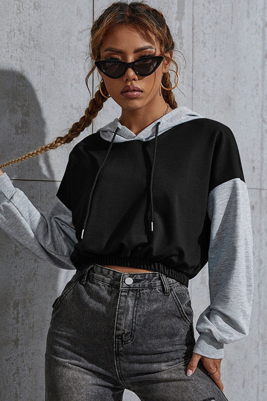 Alicia | Perfee contrast hoodie with long sleeves and a short cut