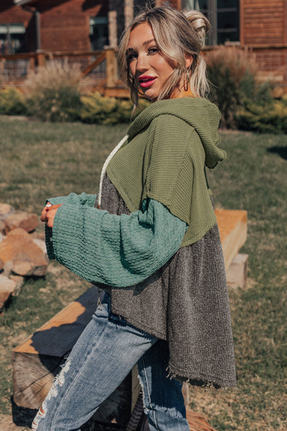 Claudia | Fashionable and uncomplicated winter top