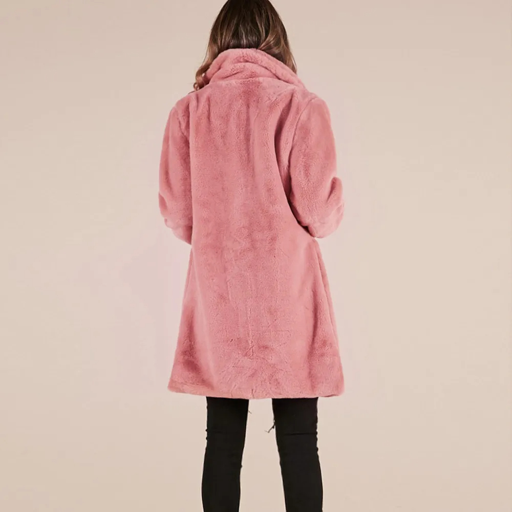 Ursula® | Modern and minimalist winter garment.
