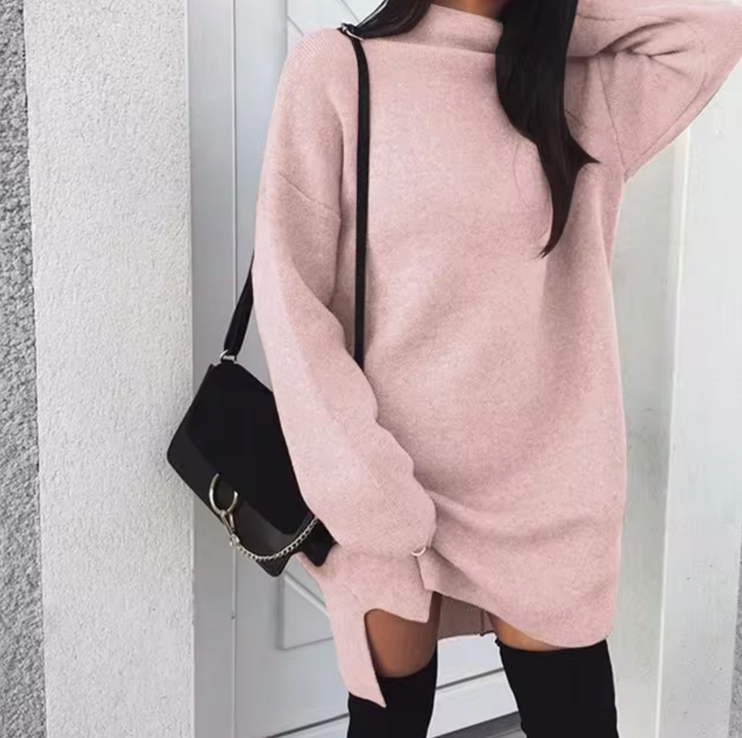 Maricarmen | Loose-fitting knitted dress with a turn-down collar