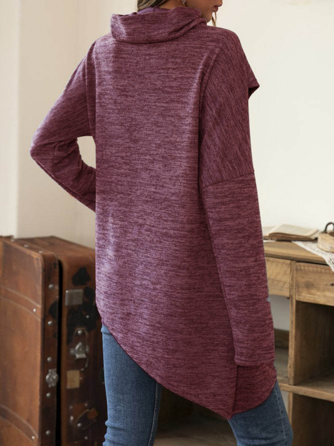 Matilde | Long sleeve t-shirt with asymmetric hem and cowl neckline
