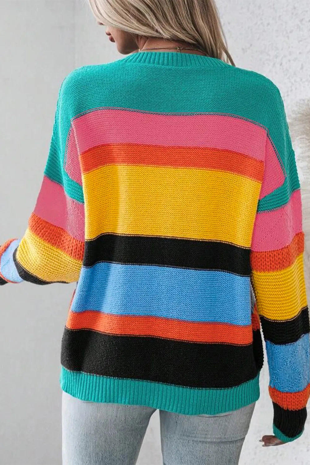 Monica | Contrast sweater with a crew neck and dropped shoulders
