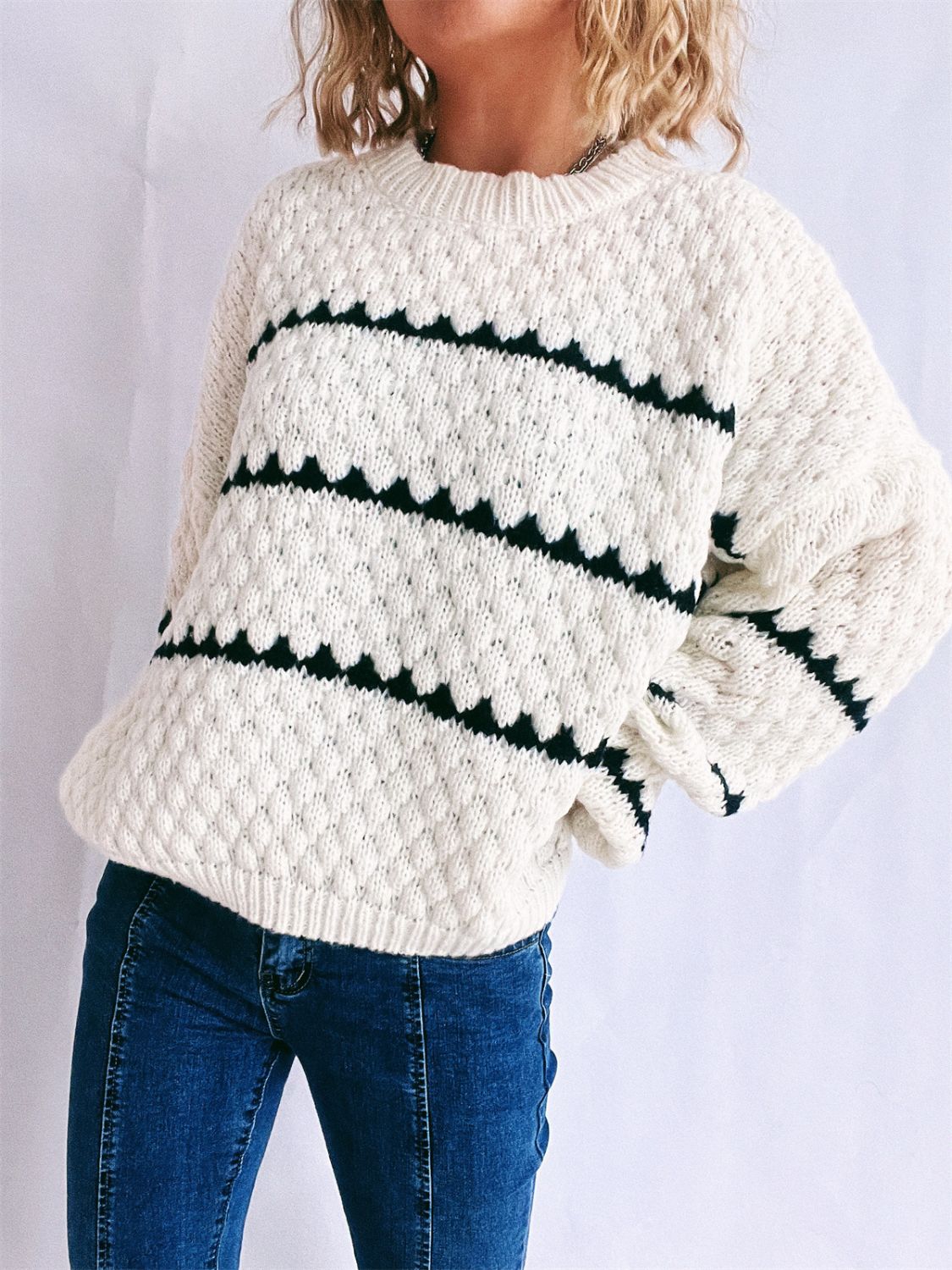 Bianca | Long-sleeved sweater with contrasting stripes and a crew neck