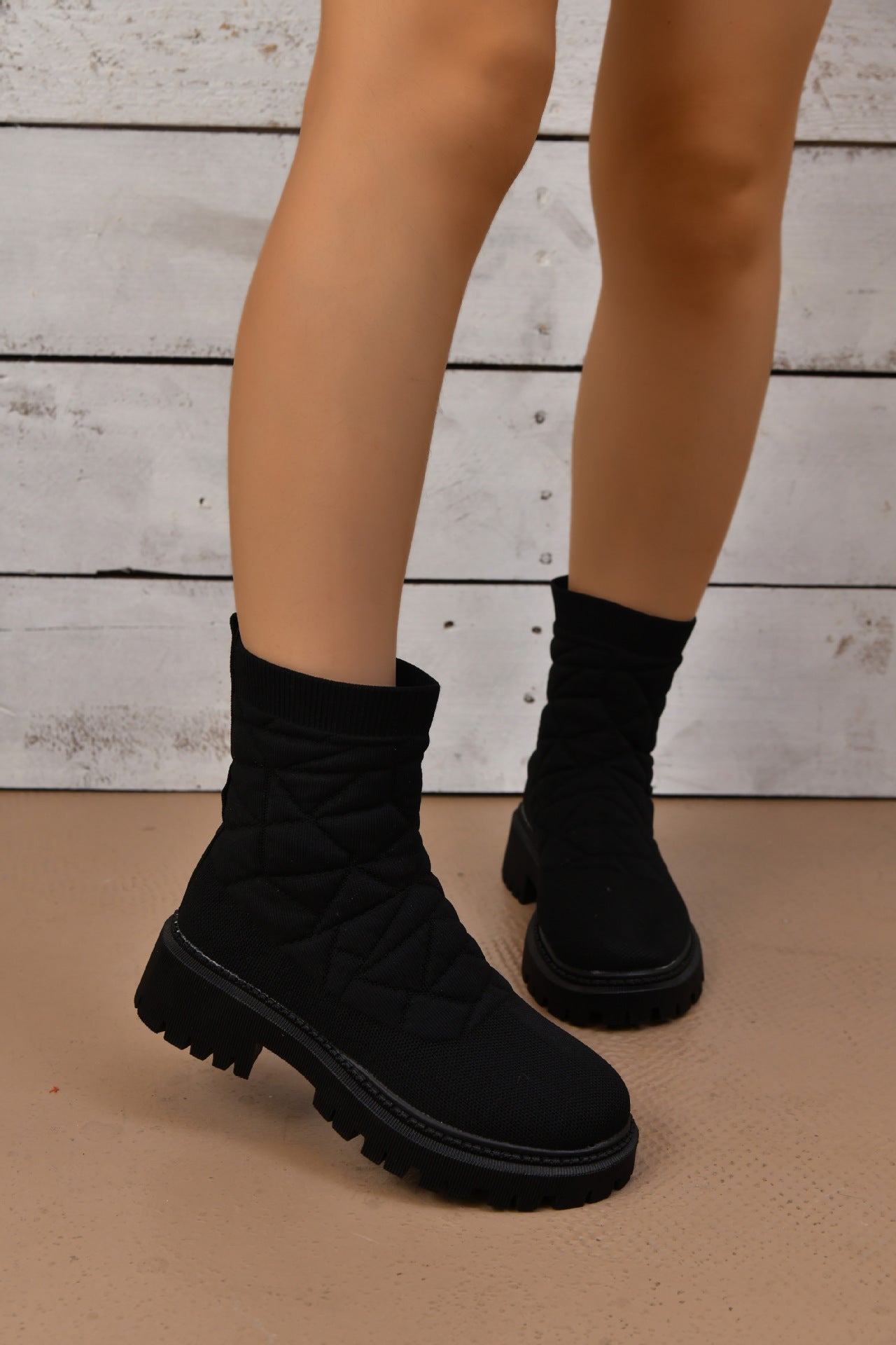 Elsa | Timeless and supportive orthopedic boots.