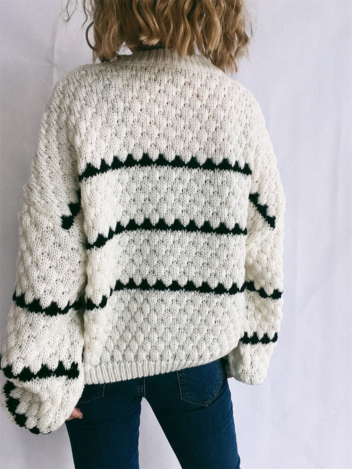 Bianca | Long-sleeved sweater with contrasting stripes and a crew neck