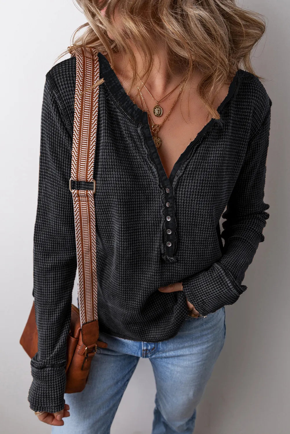 Margot | Notched long sleeve top